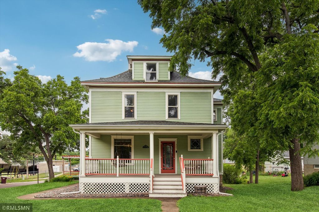 701 Hoffman Street W, Cannon Falls, MN 55009 — photo 2