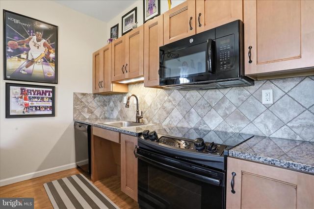 8011 HIDDEN VALLEY LN, Waynesboro, PA 17268