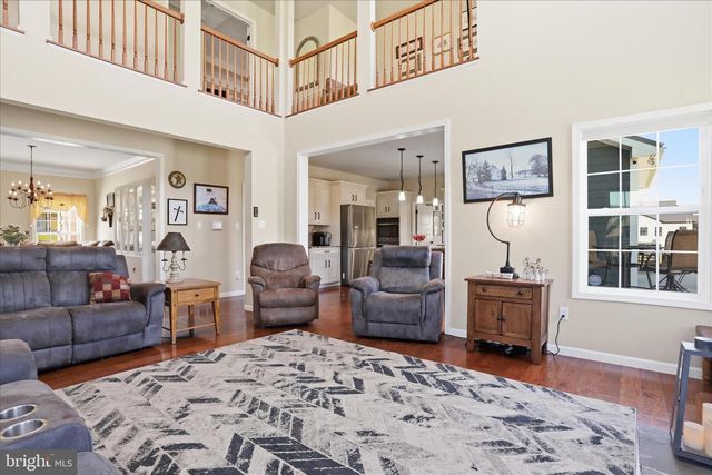 8011 HIDDEN VALLEY LN, Waynesboro, PA 17268