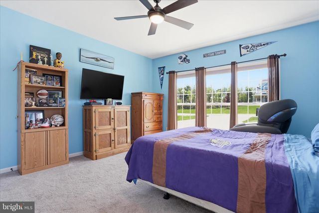 8011 HIDDEN VALLEY LN, Waynesboro, PA 17268