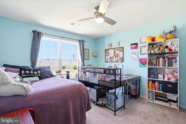 8011 HIDDEN VALLEY LN, Waynesboro, PA 17268