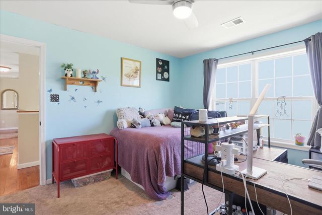 8011 HIDDEN VALLEY LN, Waynesboro, PA 17268