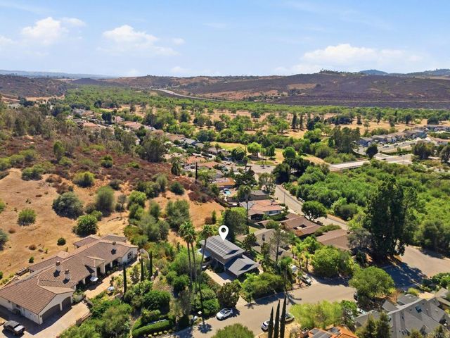 5625 Lake Vista Drive, Bonsall, CA 92003