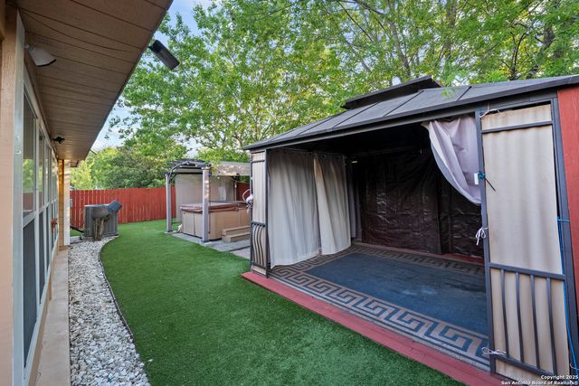 6739 Tezel Bend, San Antonio, TX 78250