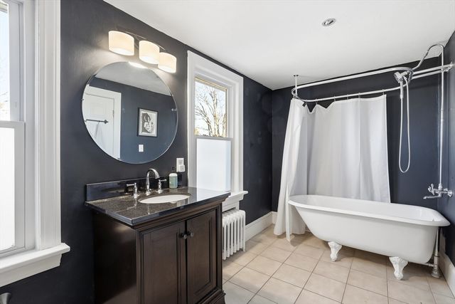 23 A St, Hull, MA 02045