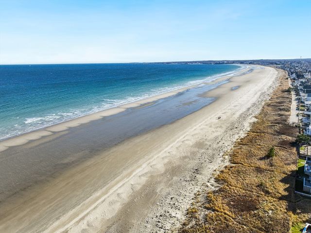 23 A St, Hull, MA 02045