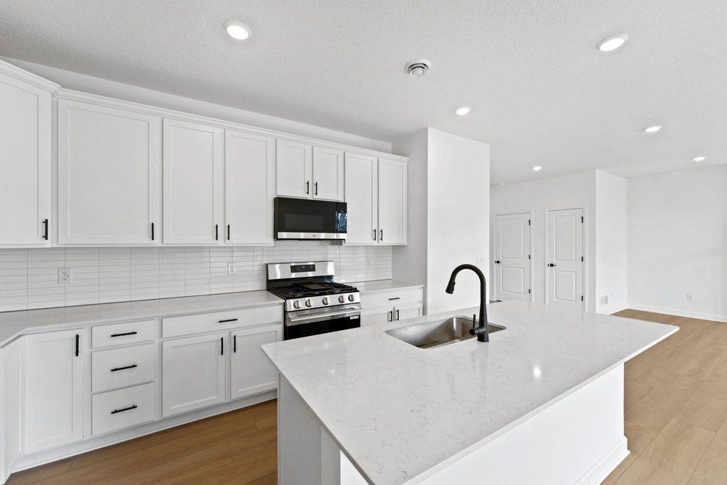 18350 Glancy Way, Lakeville, MN 55044 — photo 3