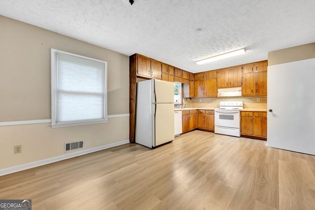 905 Rambling Rose Court NW, Conyers, GA 30012