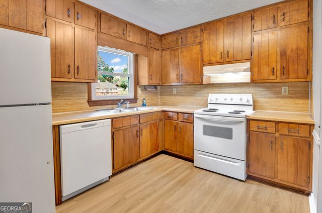 905 Rambling Rose Court NW, Conyers, GA 30012