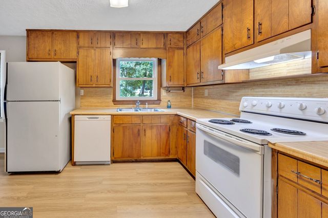 905 Rambling Rose Court NW, Conyers, GA 30012