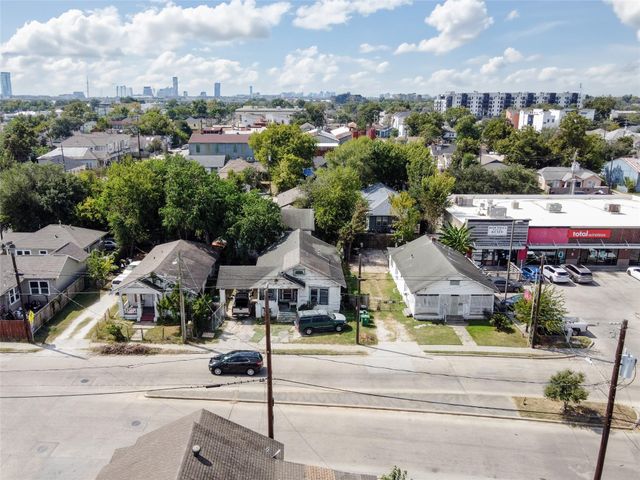 2409 Fulton Street, Houston, TX 77009