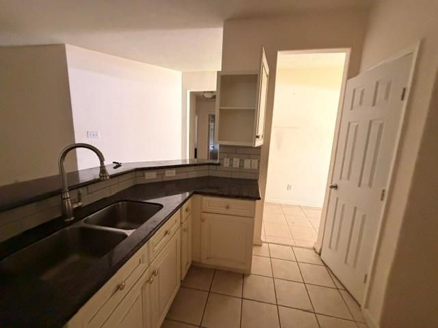 3010 Stonecross Lane, Dickinson, TX 77539
