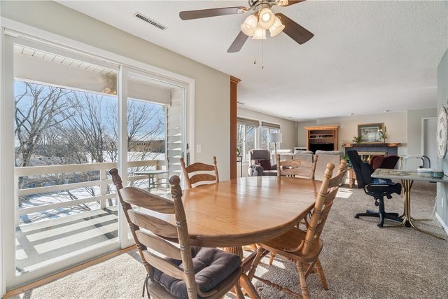 1718 Applewood Place NE, Cedar Rapids, IA 52402