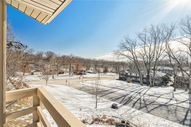 1718 Applewood Place NE, Cedar Rapids, IA 52402