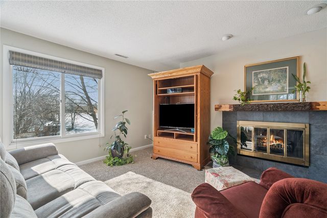 1718 Applewood Place NE, Cedar Rapids, IA 52402