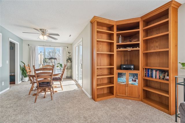 1718 Applewood Place NE, Cedar Rapids, IA 52402