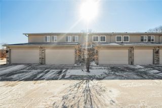 1718 Applewood Place NE, Cedar Rapids, IA 52402