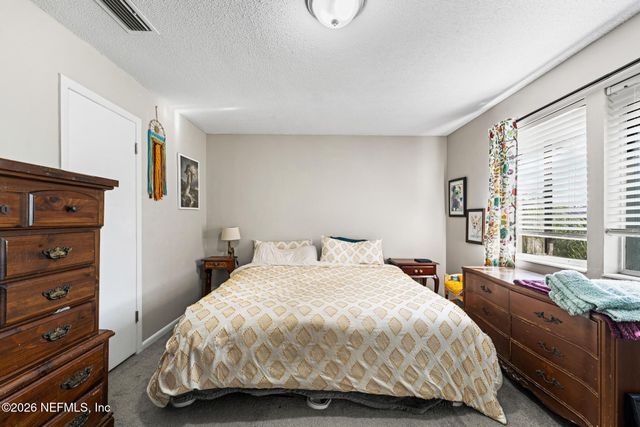 5628 FORT SUMTER Road, Jacksonville, FL 32210