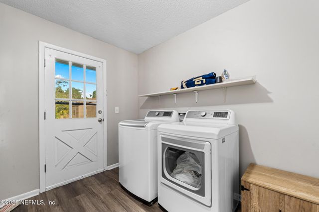 5628 FORT SUMTER Road, Jacksonville, FL 32210