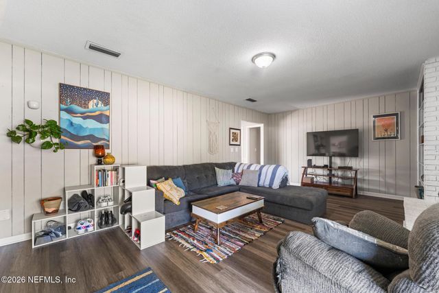 5628 FORT SUMTER Road, Jacksonville, FL 32210