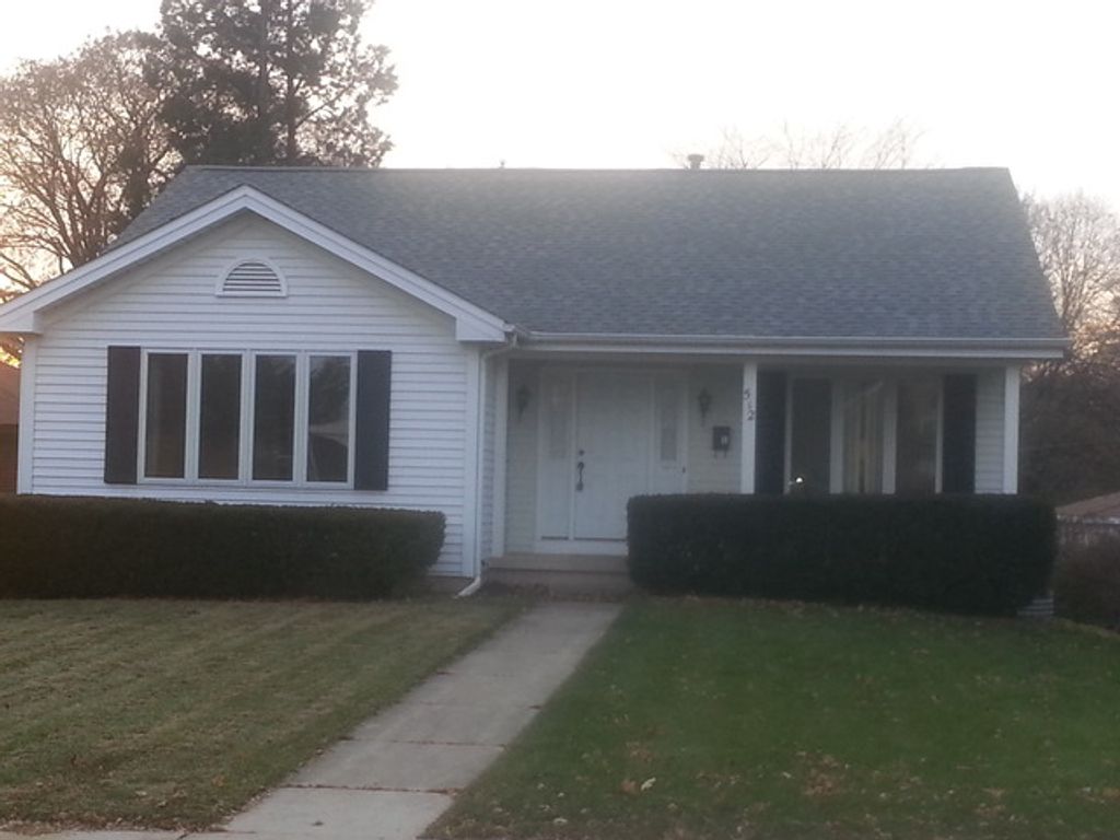 512 Clark Street 1, Elgin, IL 60123