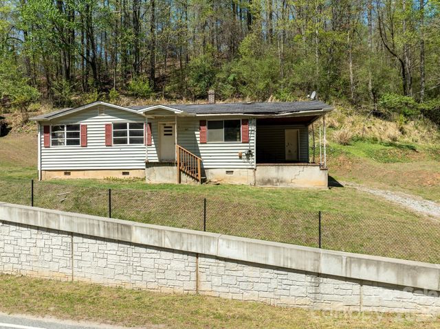 2687 Indian Grave Road, Lenoir, NC 28645