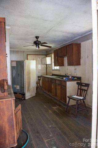 2687 Indian Grave Road, Lenoir, NC 28645