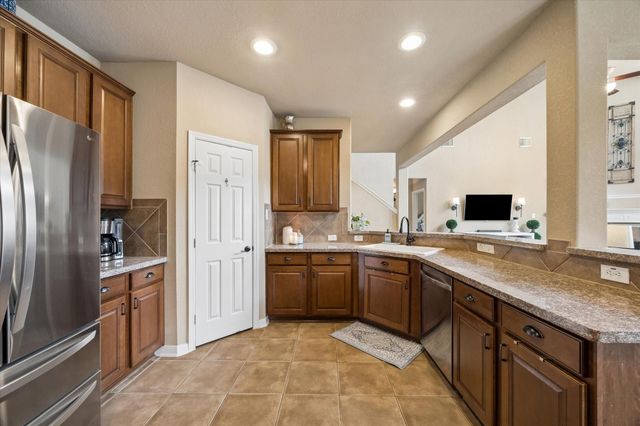 6102 Timbermoss Court, League City, TX 77573