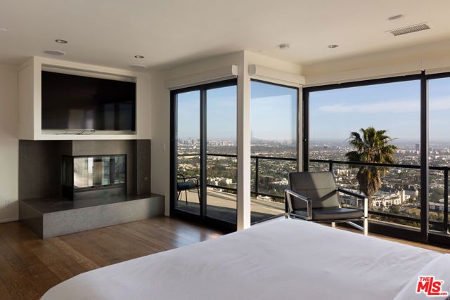 1815 N Crescent Heights Boulevard, West Hollywood, CA 90069