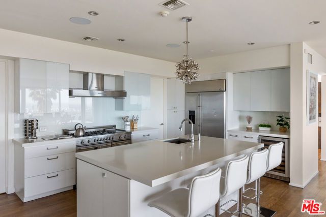 1815 N Crescent Heights Boulevard, West Hollywood, CA 90069