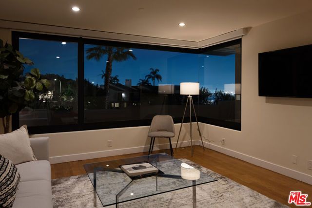 1815 N Crescent Heights Boulevard, West Hollywood, CA 90069