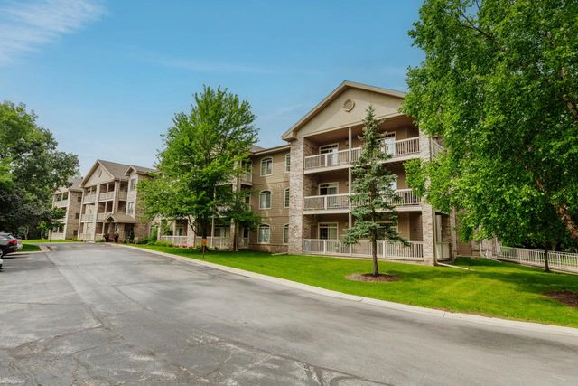13050 W Bluemound ROAD #205, Elm Grove, WI 53122