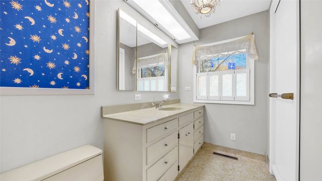 435 Lee Street, Iowa City, IA 52246