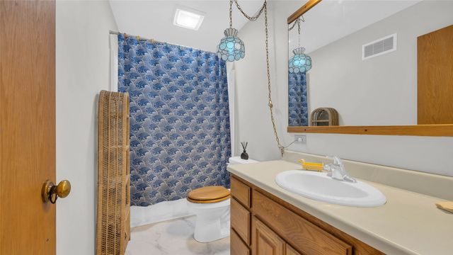 435 Lee Street, Iowa City, IA 52246