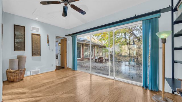 435 Lee Street, Iowa City, IA 52246