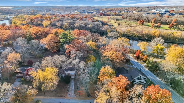 435 Lee Street, Iowa City, IA 52246