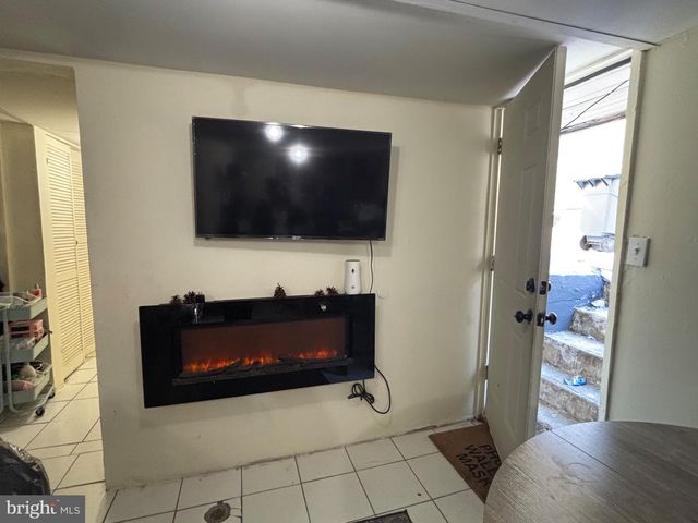 117 LINDEN AVE, Oaklyn, NJ 08107