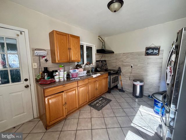 117 LINDEN AVE, Oaklyn, NJ 08107