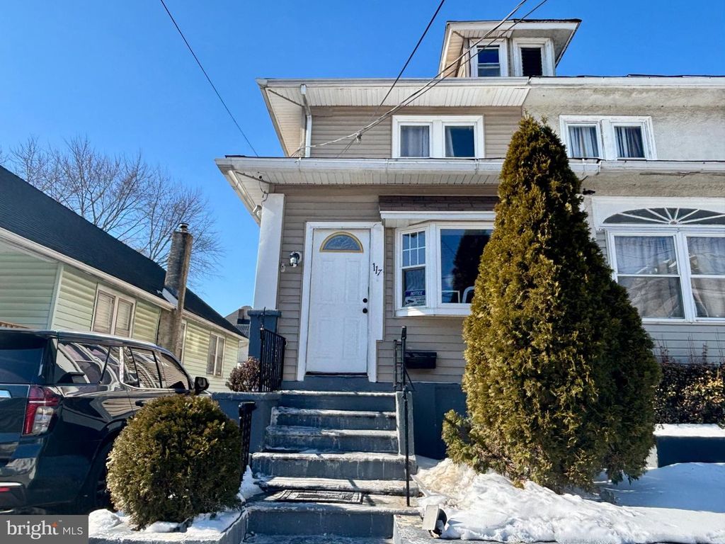 117 LINDEN AVE, Oaklyn, NJ 08107