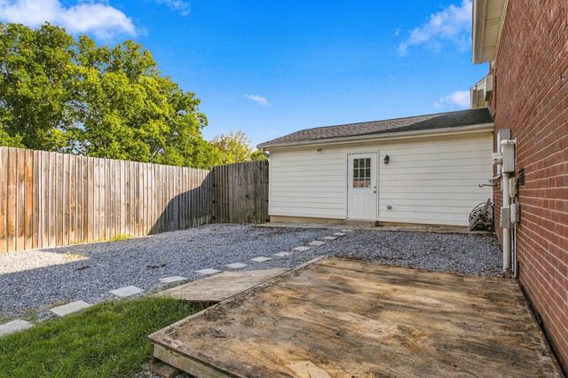 1847 Hartsville Pike, Gallatin, TN 37066