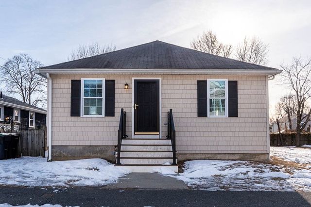 44 Holmes Rd, Dedham, MA 02026