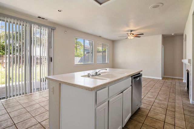 3484 Cathedral Cir, Stockton, CA 95212