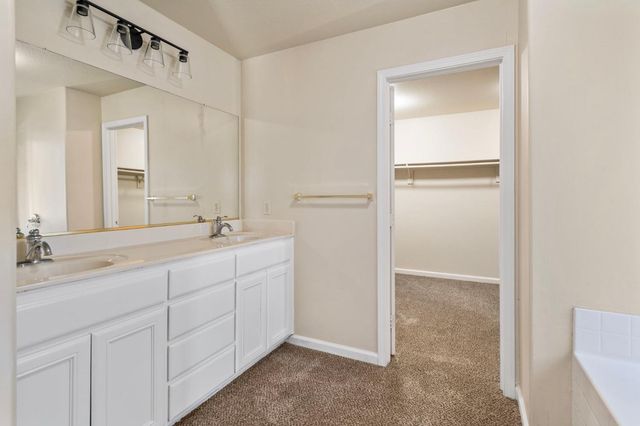 3484 Cathedral Cir, Stockton, CA 95212