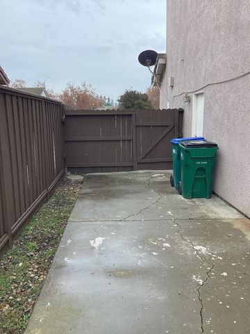 3484 Cathedral Cir, Stockton, CA 95212