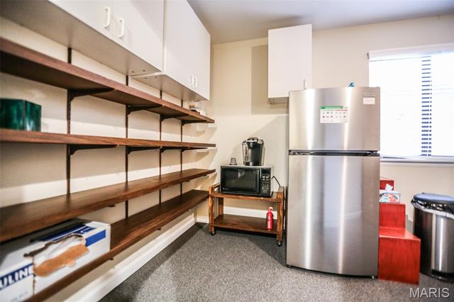 177 Clarkson Executive Park, Ellisville, MO 63011