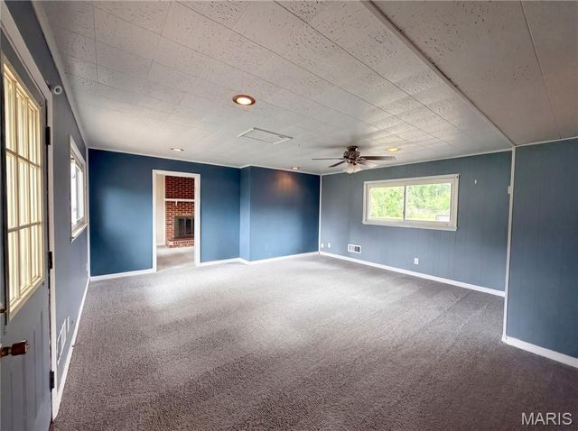 1607 N 17th Street, Belleville, IL 62226