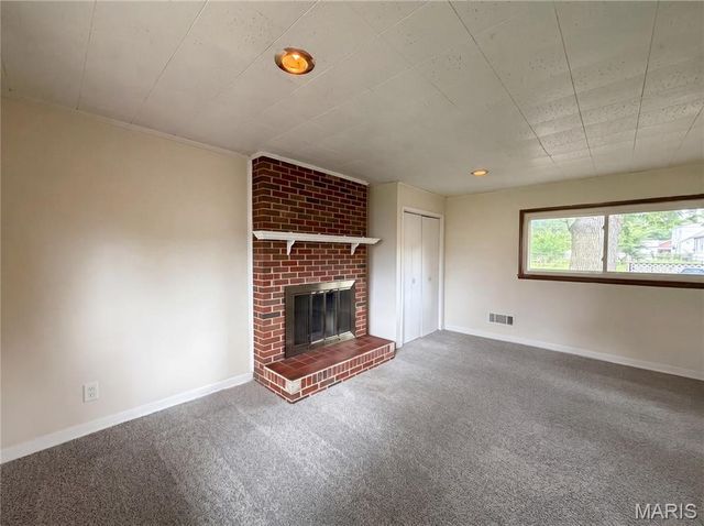 1607 N 17th Street, Belleville, IL 62226