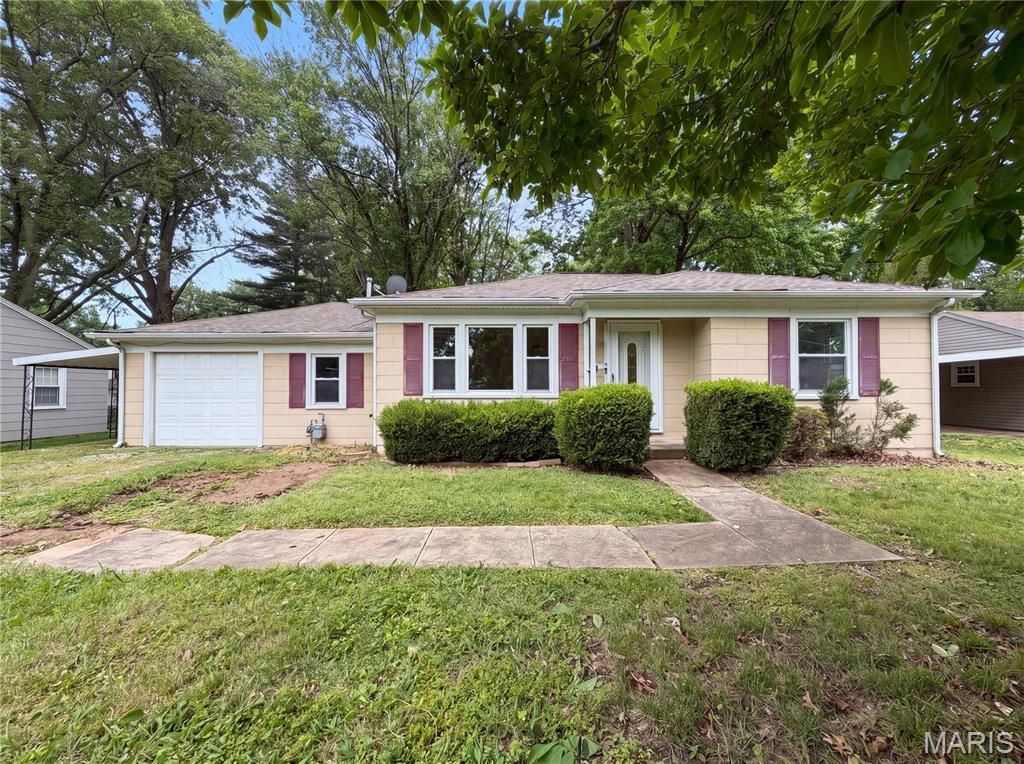1607 N 17th Street, Belleville, IL 62226