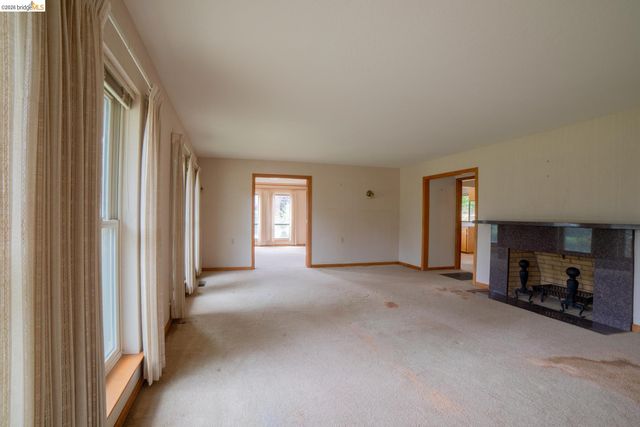 10420 N Airport, Columbia, CA 95310