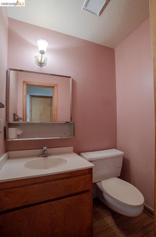 10420 N Airport, Columbia, CA 95310